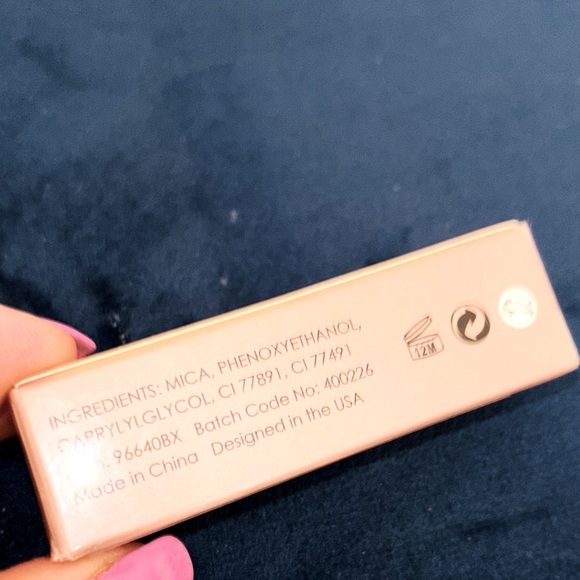 Manna Kadar Cosmetics Diamond Dust Roll-on in Enchanted - Picture 7 of 8